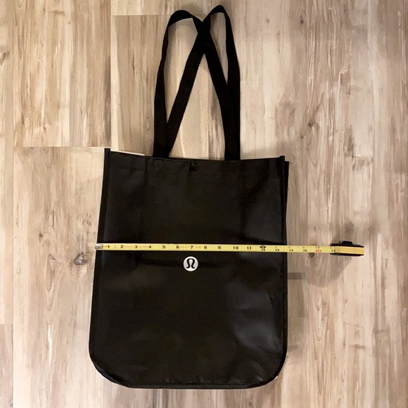 ❤️ Large New Black and White Lululemon Bag NWOT - Picture 2 of 6